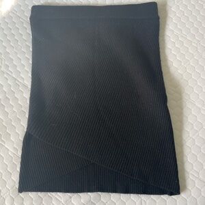 Good Condition Zara Elegant Black Women's Knit Skirt Size Small